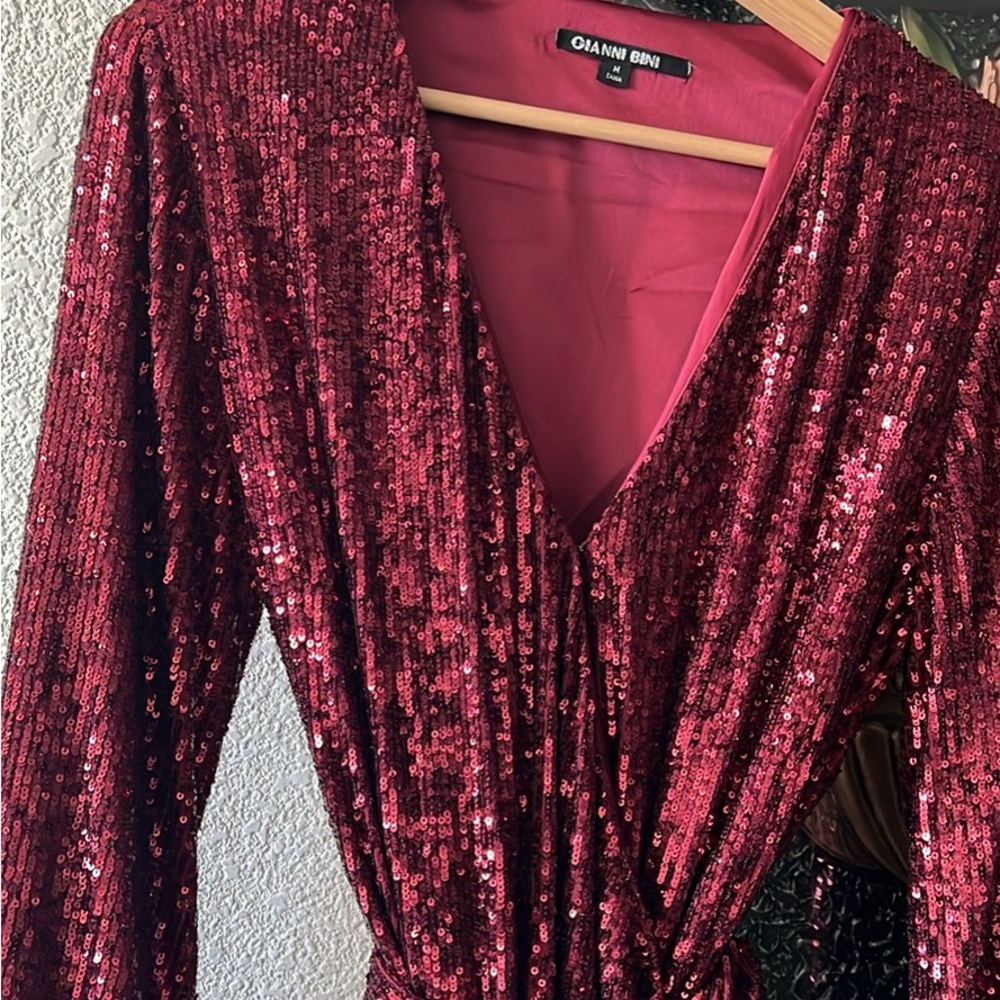 Gianni Bini Red Mini Dress for Chic Occasions - Picture 3 of 3